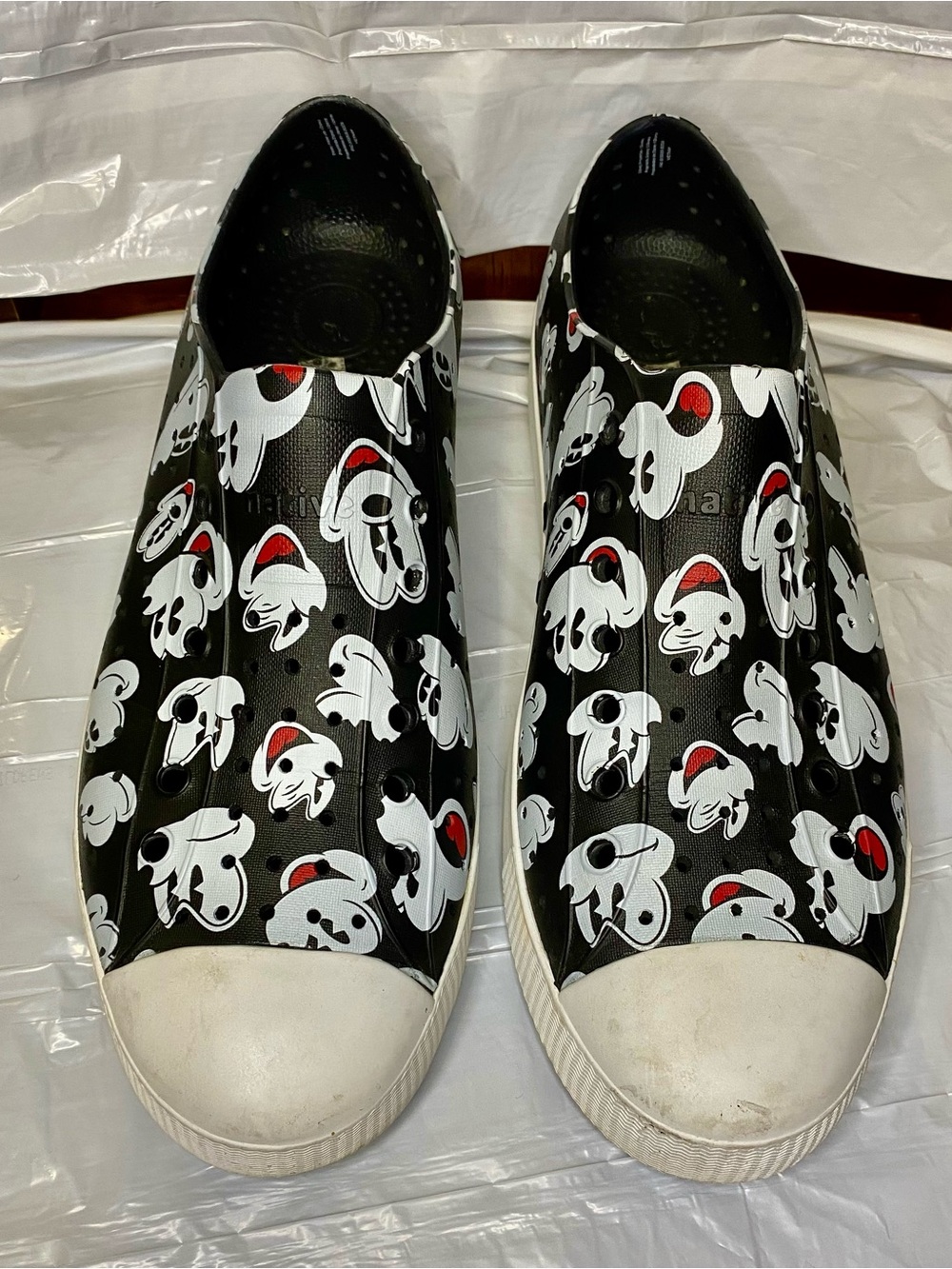 Native Black Slip-On Loafers with White and Red Cartoon Skull Print